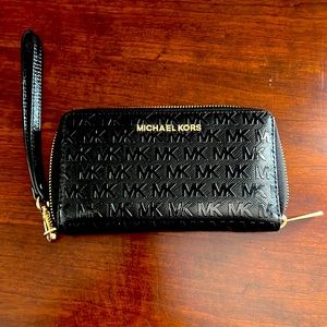 Michael Kors Wallet/Wristlet